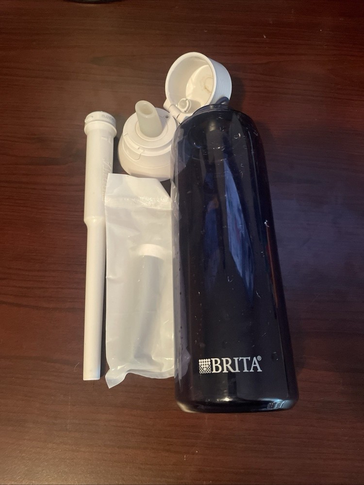 Brita Water Bottle with 1 Filter – Blue and White