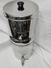 Berkey Travel Water Filter System 1.5 Gal Stainless w/2 Black Filters Clean