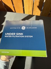 GE Under Sink Dual Stage Water Filtration System with Faucet GXK255TBN