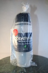 Seychelle 28oz pH20 Filtration Flip Top Pure Water Filter Squeeze Bottle – New