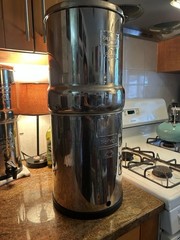 Big Berkey Gravity-Fed Water Filter System – 2.25 Gal Unused No Box No Filters