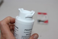 Frigidaire EPTWFU01 Refrigerator Water Filter White PAULTRA2 Air Filter Lot of 2