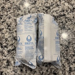 BRITA METRO 6-CUP WATER FILTER PITCHER LOT OF 2 Filters