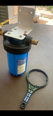 Aqua Flo Platinum Housing P-H-PR-10BV-34, 4.5″x10″Complete with filter and valve