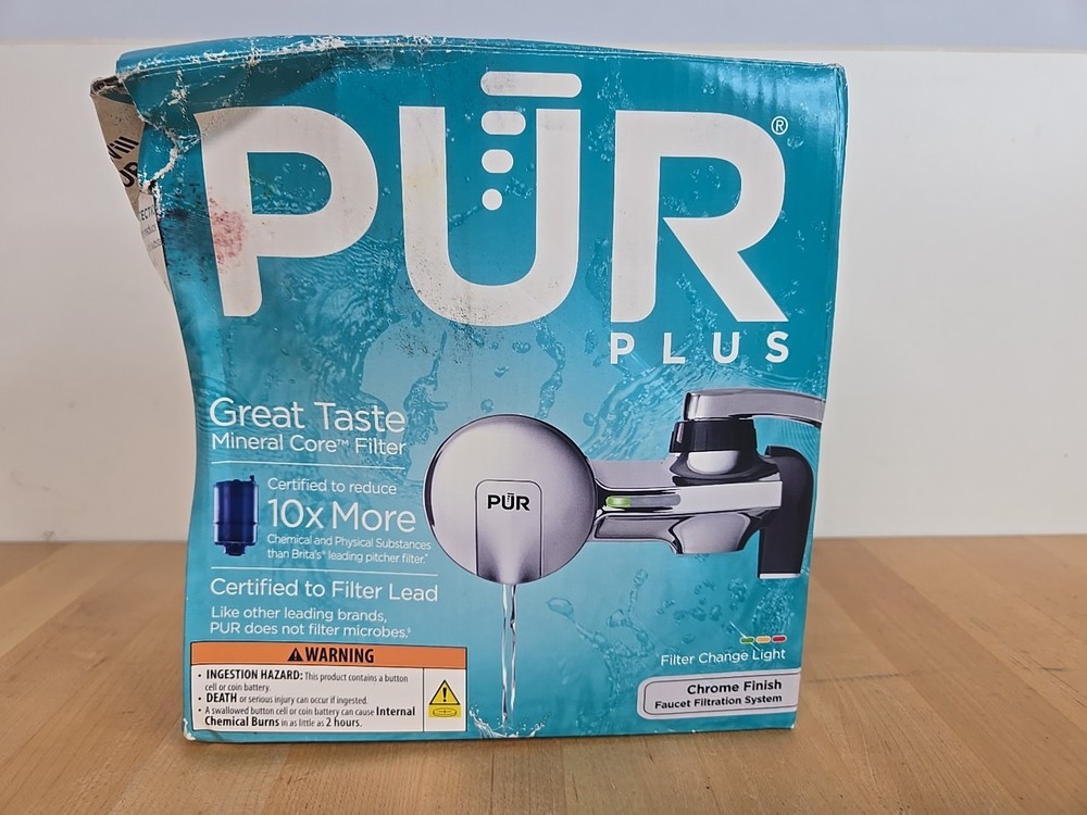 PUR Plus Filtration System Faucet Mount for Crisp, Refreshing Water DAMAGR BOX**