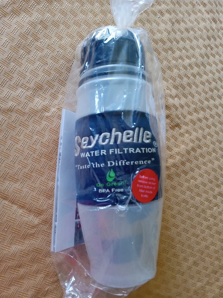 NEW Seychelle 28oz Filtration Flip Top Pure Water Bottle w/ Filter USA