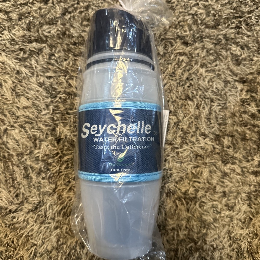 Seychelle 28oz Filtration Flip Top Pure Water Filter Squeeze Bottle NEW USA made