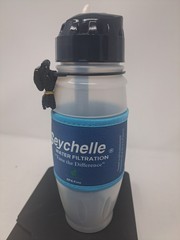 Seychelle 28oz pH20 Filtration Flip Top Pure Water Filter Squeeze Bottle – New